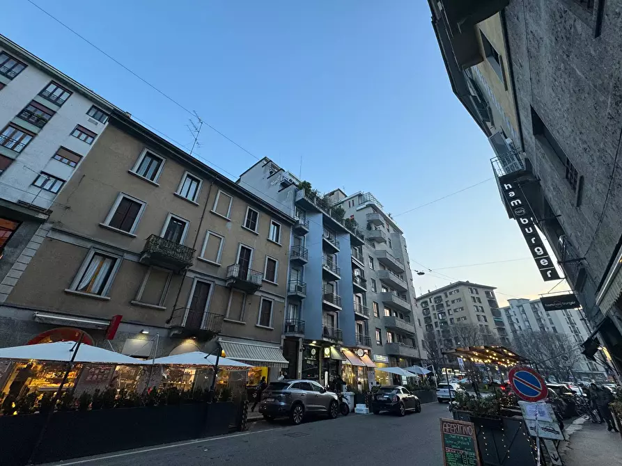 Immagine 1 di Negozio in affitto  in Via Marghera a Milano