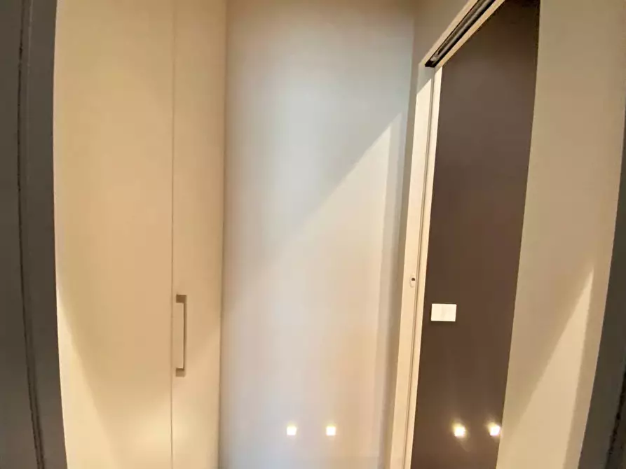 Immagine 7 di Appartamento in affitto  in Via Dei Piatti a Milano