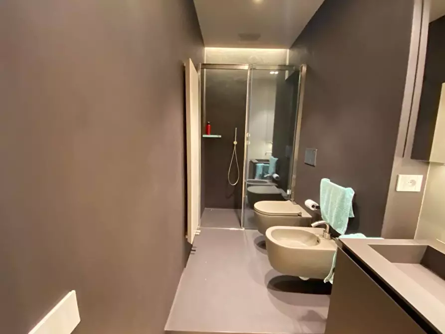 Immagine 8 di Appartamento in affitto  in Via Dei Piatti a Milano