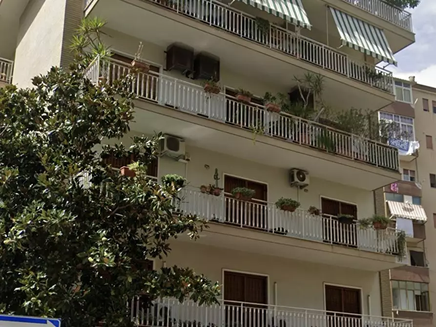 Immagine 1 di Appartamento in vendita  in Via Abruzzi a Palermo