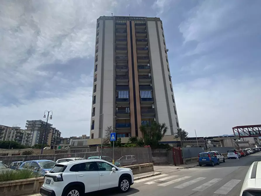 Immagine 2 di Ufficio in vendita  in Viale Regione Siciliana Nord ovest 4468 a Palermo