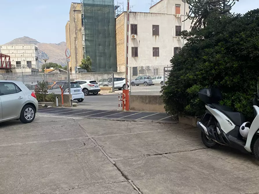 Immagine 4 di Ufficio in vendita  in Viale Regione Siciliana Nord ovest 4468 a Palermo