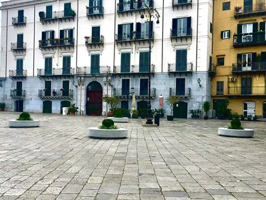 Immagine 5 di Locale commerciale in affitto  in Via Vittorio Emanuele a Palermo