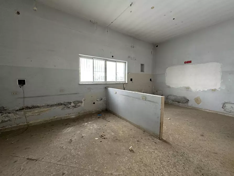 Immagine 9 di Ufficio in vendita  in Via Perpignano a Palermo