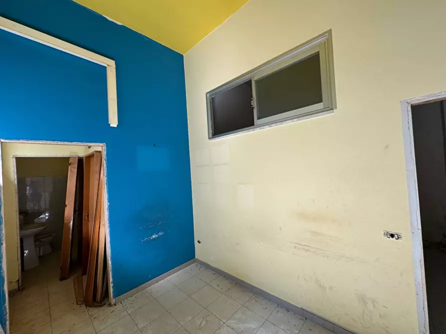 Immagine 13 di Ufficio in vendita  in Via Perpignano a Palermo
