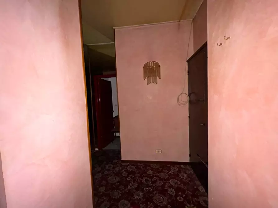 Immagine 18 di Locale commerciale in affitto  in Piazza Mentana a Milano