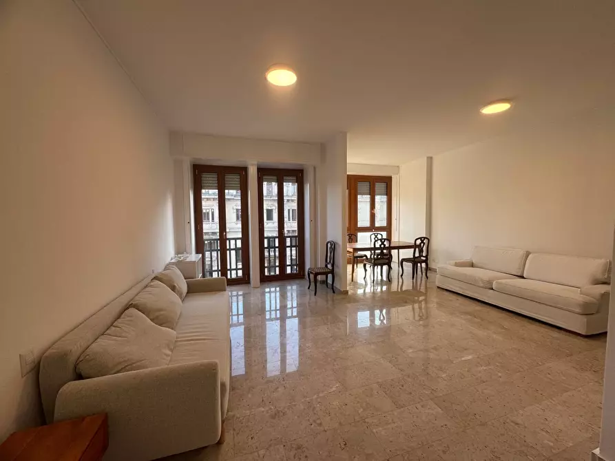 Immagine 6 di Appartamento in affitto  in Viale Piave 41 a Milano