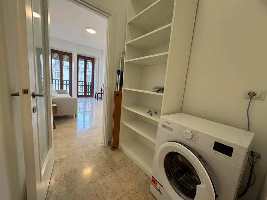 Immagine 12 di Appartamento in affitto  in Viale Piave 41 a Milano