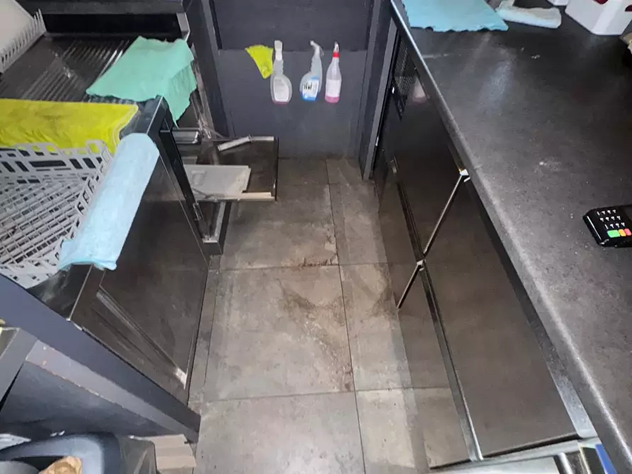 Immagine 5 di Negozio in affitto  in Via Cadore a Milano