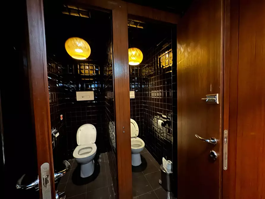 Immagine 8 di Negozio in affitto  in Corso Magenta a Milano