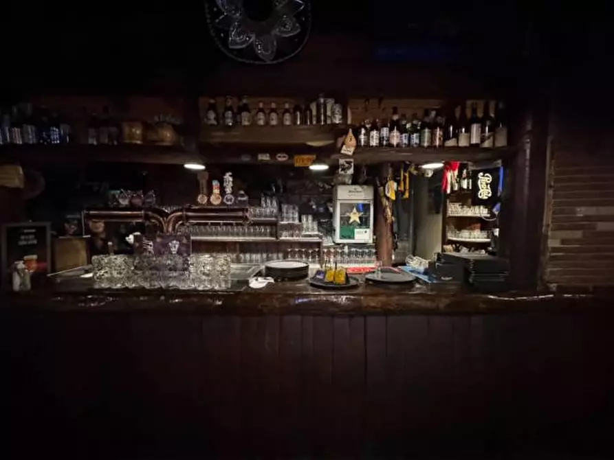 Immagine 9 di Negozio in vendita  in Viale Certosa a Milano