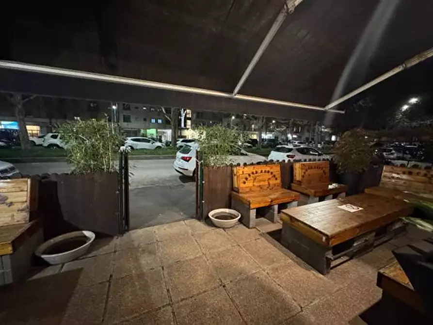 Immagine 1 di Negozio in vendita  in Viale Certosa a Milano