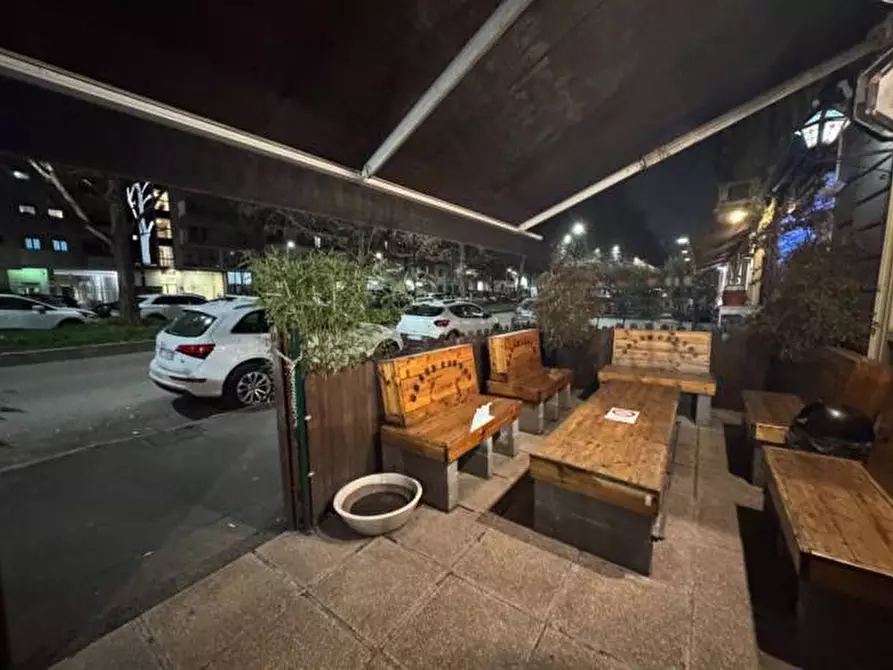 Immagine 4 di Negozio in vendita  in Viale Certosa a Milano