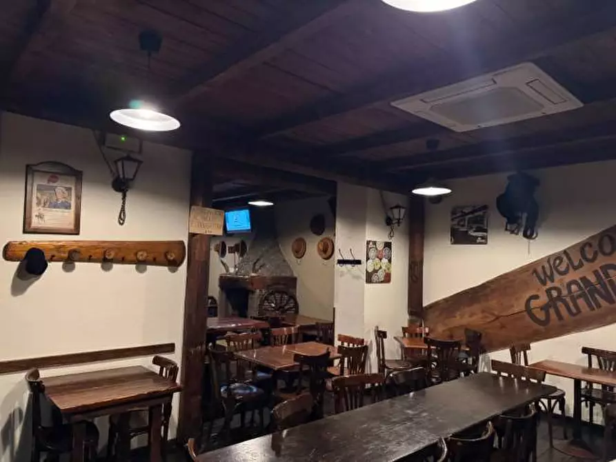 Immagine 9 di Negozio in affitto  in Viale Certosa a Milano