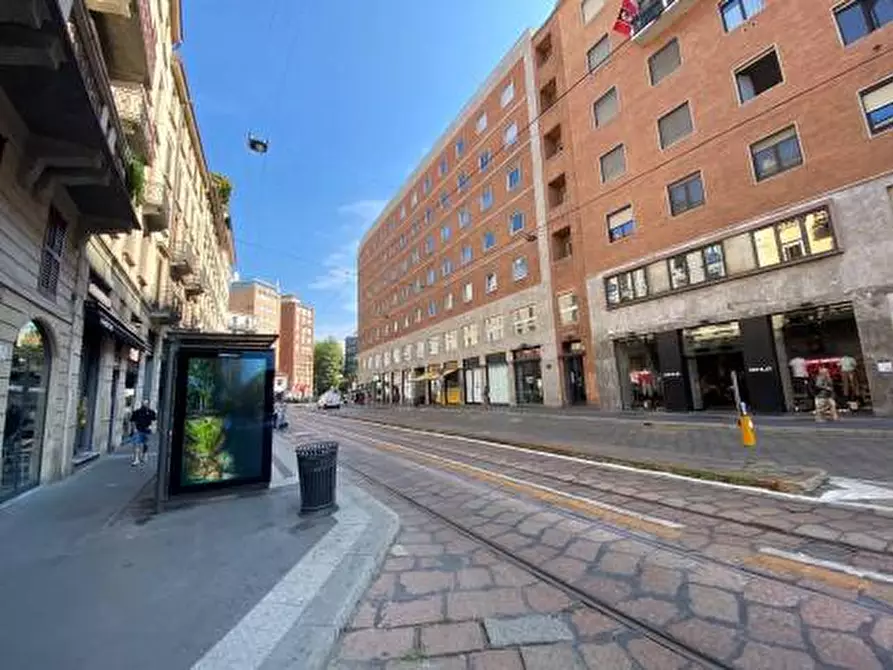 Immagine 6 di Negozio in affitto  in Corso Di Porta Ticinese a Milano