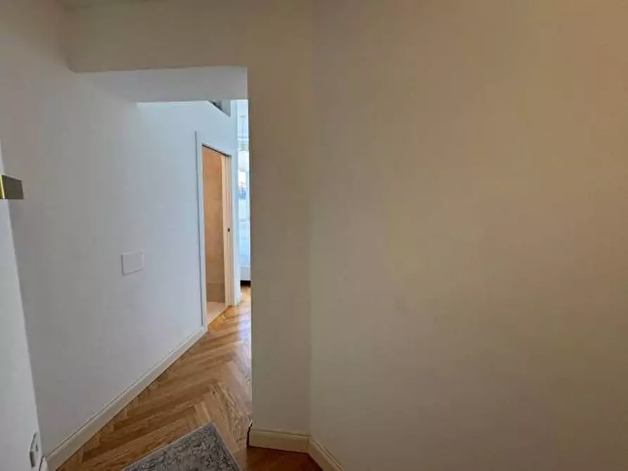 Immagine 2 di Appartamento in vendita  in Via Giulio Carcano a Milano