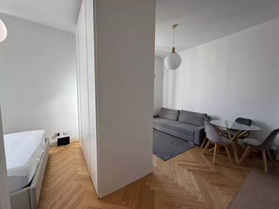 Immagine 3 di Appartamento in vendita  in Via Giulio Carcano a Milano