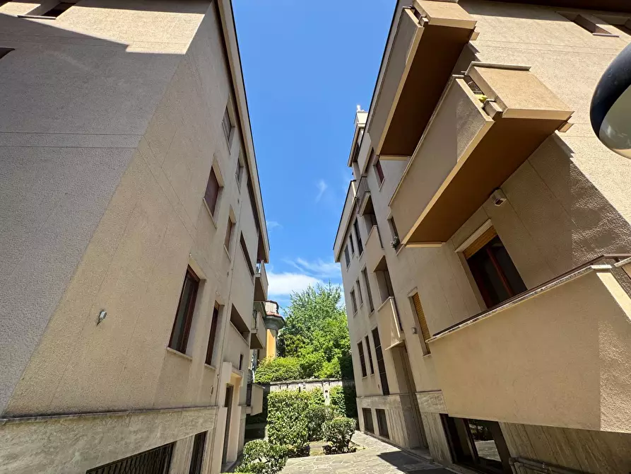 Immagine 2 di Appartamento in affitto  in Via Monferrato a Milano