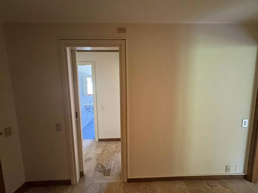 Immagine 5 di Appartamento in affitto  in Via Monferrato a Milano