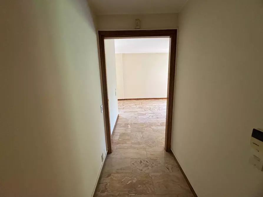 Immagine 6 di Appartamento in affitto  in Via Monferrato a Milano