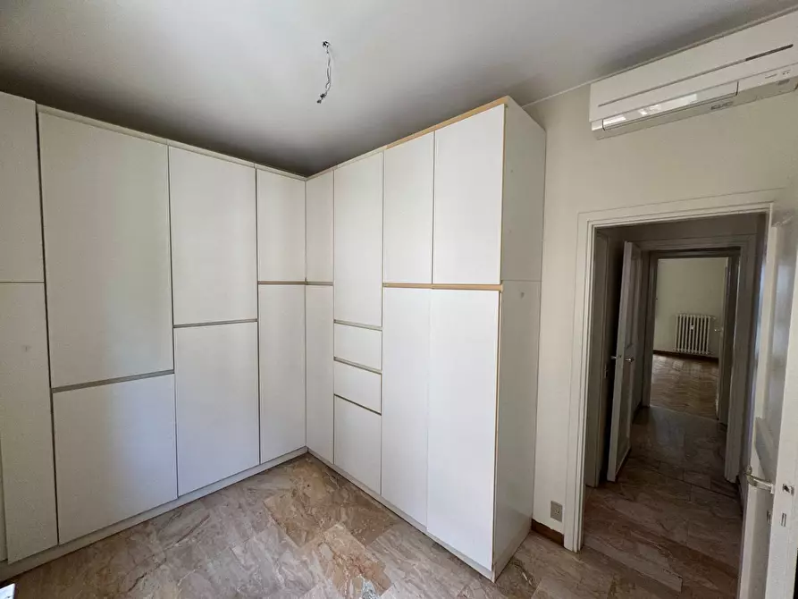 Immagine 34 di Appartamento in affitto  in Via Monferrato a Milano