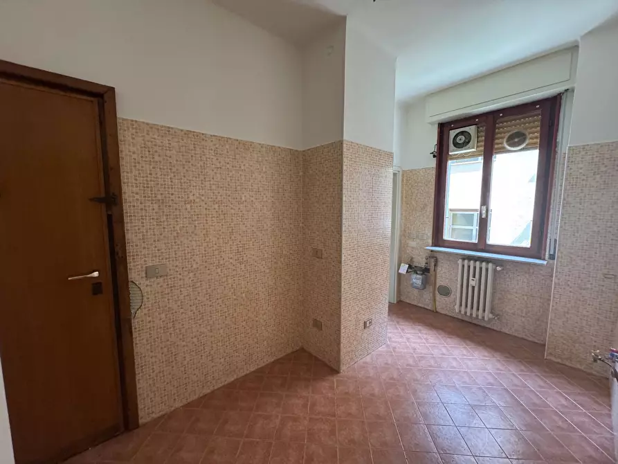 Immagine 36 di Appartamento in affitto  in Via Monferrato a Milano