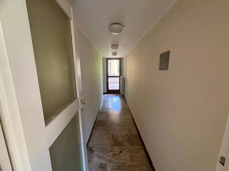 Immagine 39 di Appartamento in affitto  in Via Monferrato a Milano