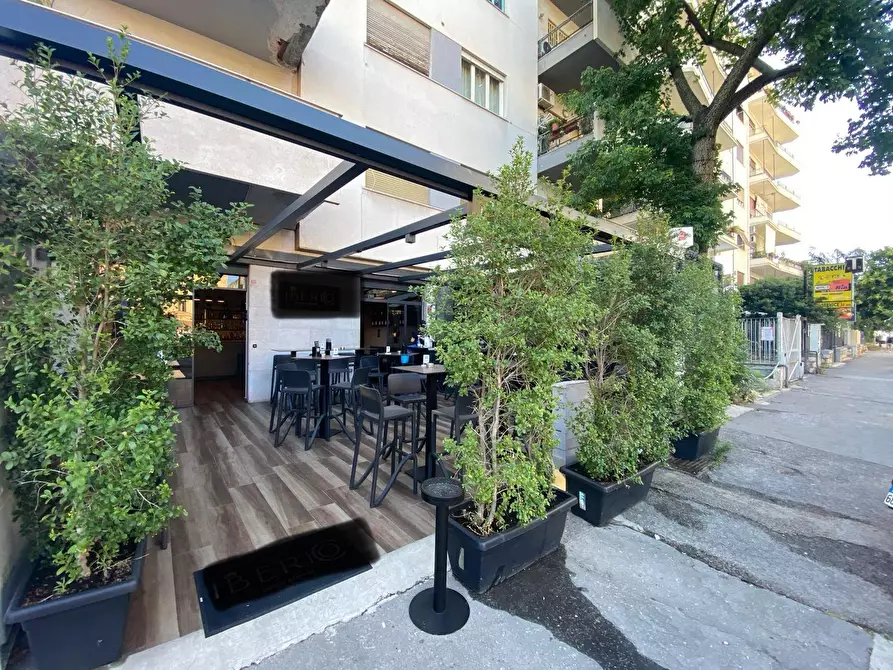 Immagine 1 di Locale commerciale in affitto  in Viale Piemonte 46 a Palermo