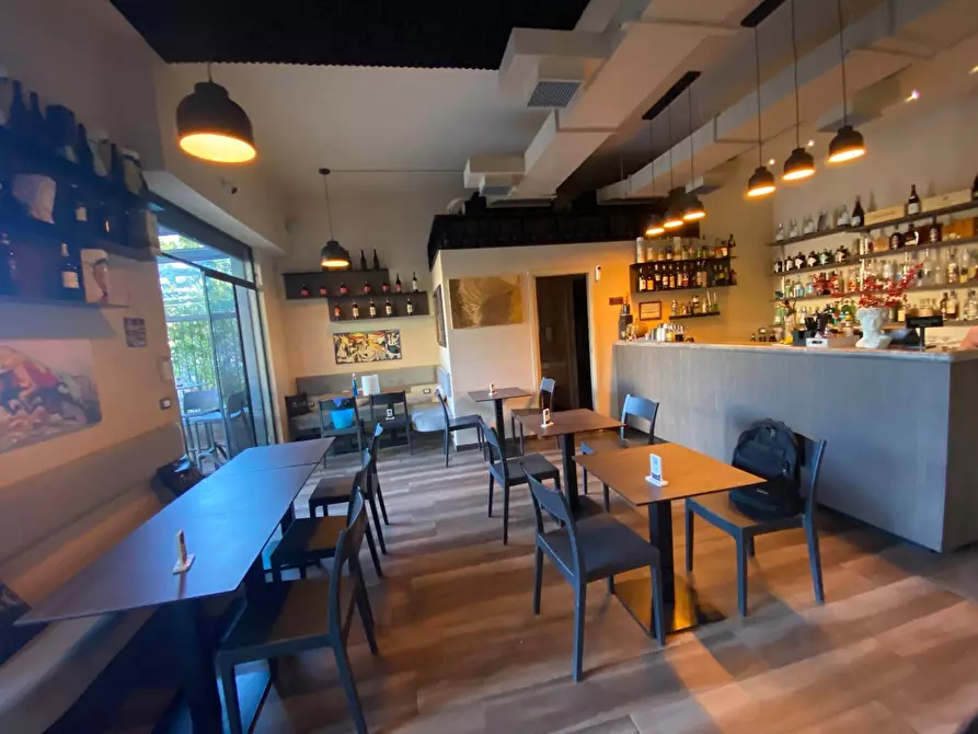 Immagine 5 di Locale commerciale in affitto  in Viale Piemonte 46 a Palermo