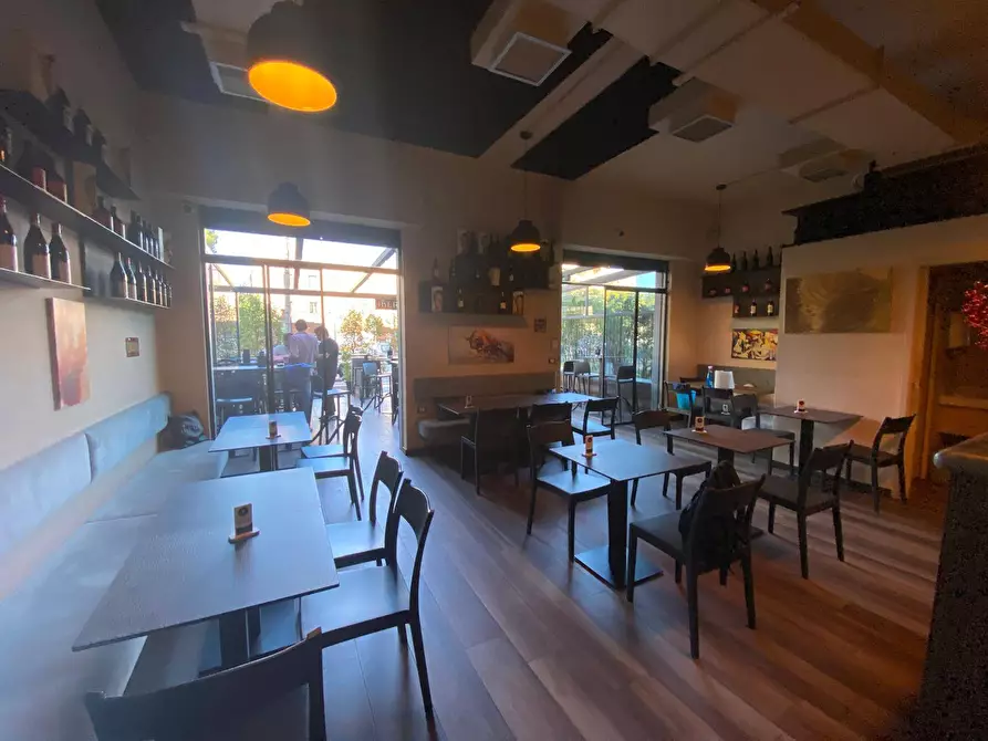 Immagine 8 di Locale commerciale in affitto  in Viale Piemonte 46 a Palermo