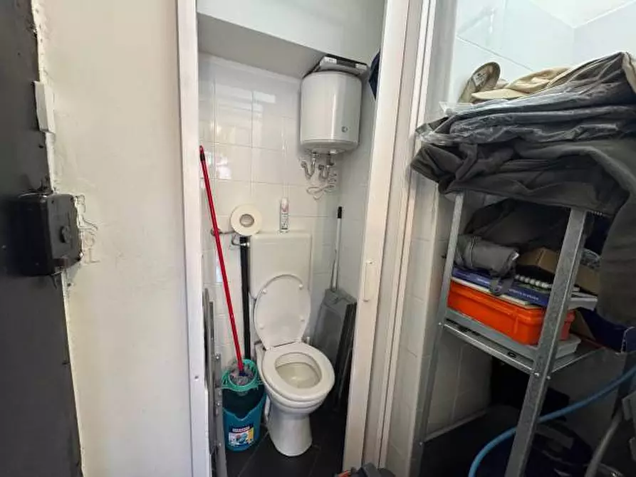 Immagine 9 di Negozio in affitto  in Piazzale Stazione Porta Genova a Milano