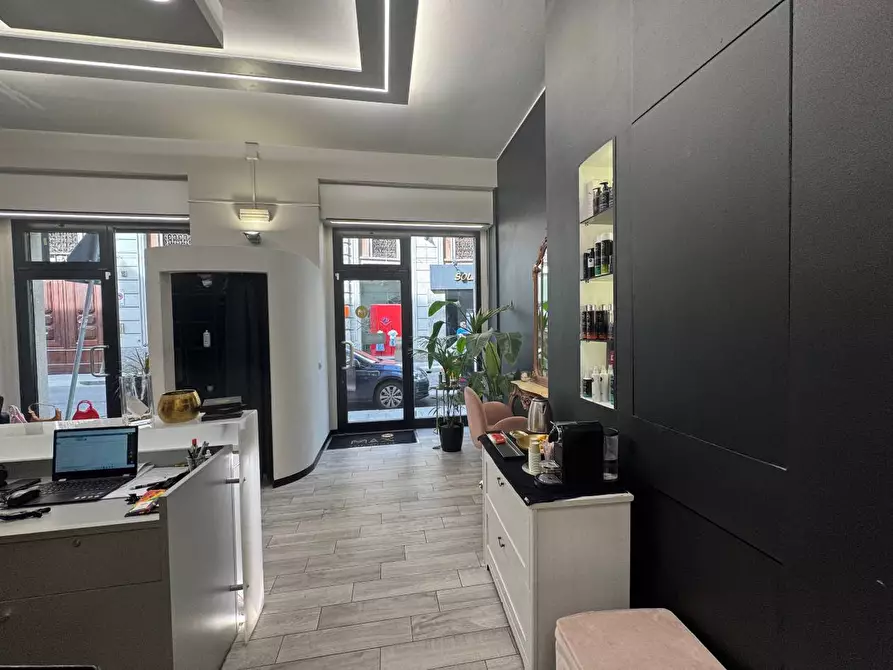 Immagine 3 di Negozio in affitto  in Corso Como a Milano