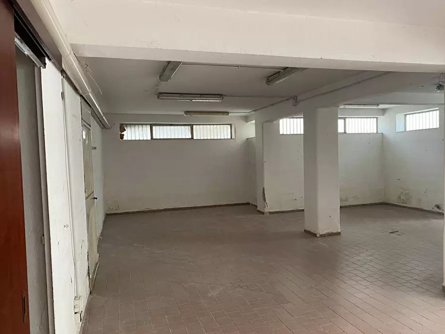Immagine 5 di Magazzino in affitto  in Via Francesco Musotto a Palermo