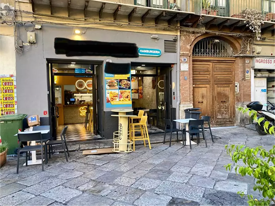 Immagine 1 di Negozio in affitto  in Piazza Rivoluzione 8 a Palermo