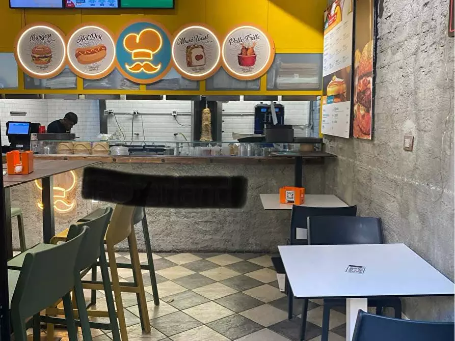 Immagine 2 di Negozio in affitto  in Piazza Rivoluzione 8 a Palermo