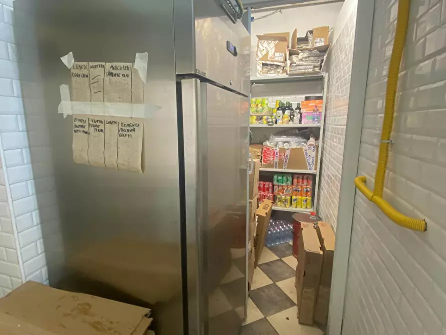 Immagine 9 di Negozio in affitto  in Piazza Rivoluzione 8 a Palermo