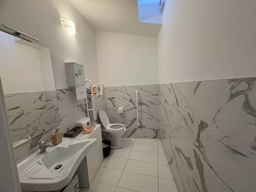 Immagine 5 di Ufficio in vendita  in Via Lanzone a Milano