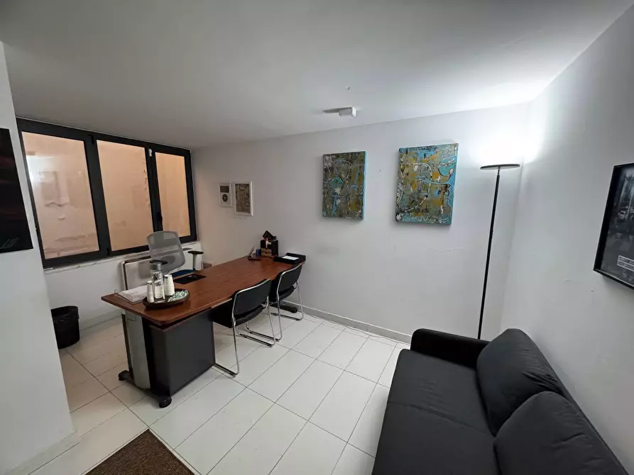 Immagine 9 di Ufficio in vendita  in Via Lanzone a Milano