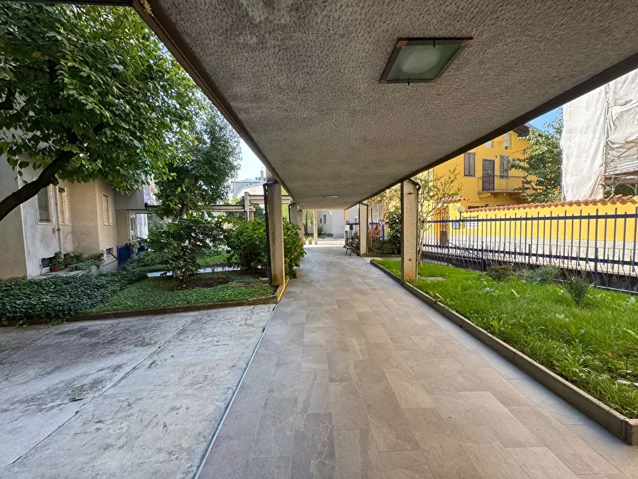 Immagine 2 di Appartamento in vendita  in Via Ambrogio Binda a Milano