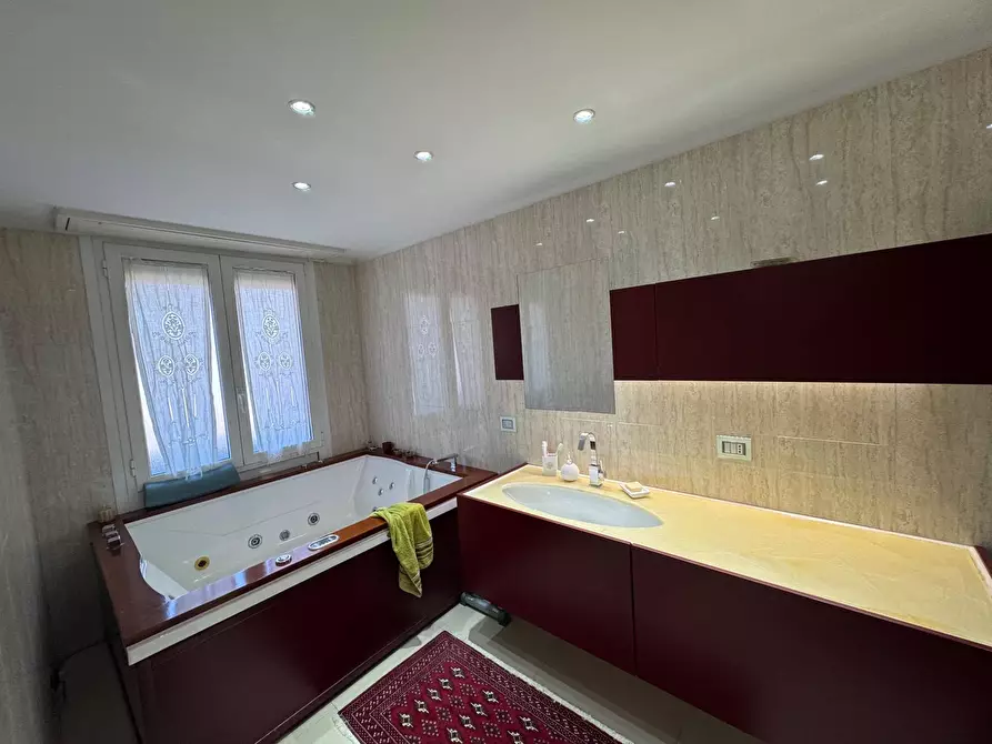 Immagine 24 di Appartamento in vendita  in Via Ambrogio Binda a Milano