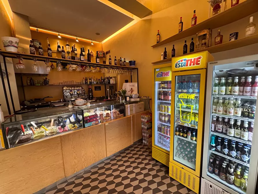 Immagine 1 di Locale commerciale in affitto  in Via Vittorio Emanuele a Palermo