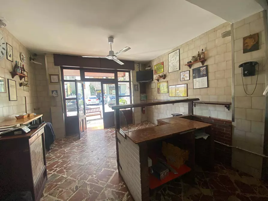 Immagine 5 di Attività commerciale in affitto  in Via Resuttana a Palermo
