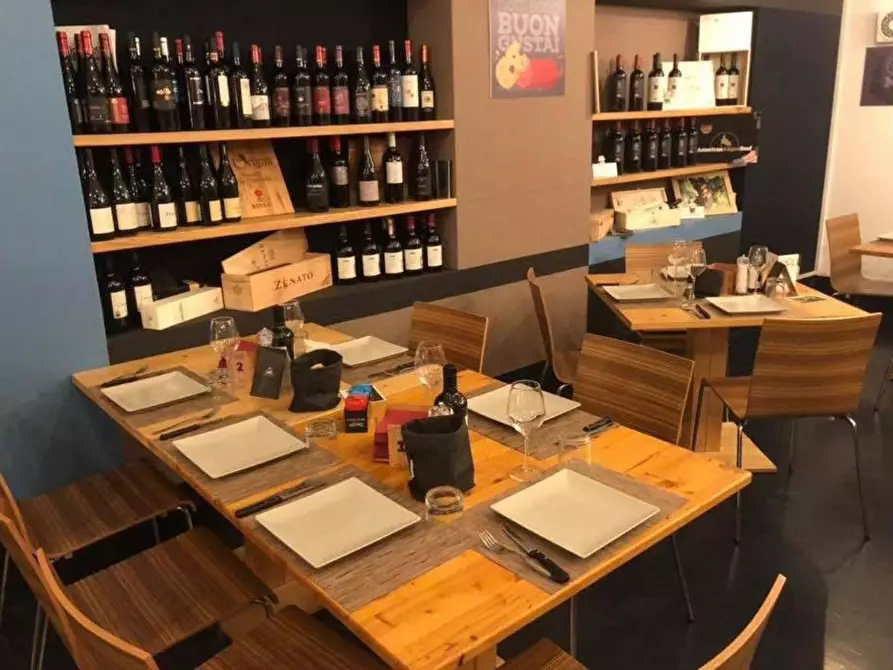 Immagine 14 di Attività commerciale in affitto  in Via ferrantelli 19 a Palermo