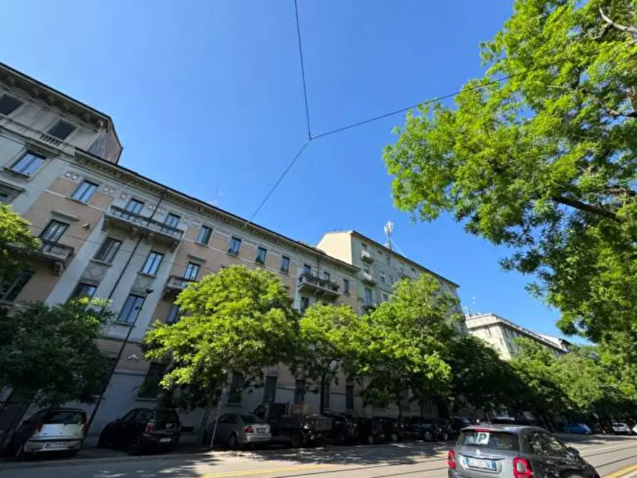 Immagine 5 di Negozio in affitto  in Via Andrea Solari a Milano