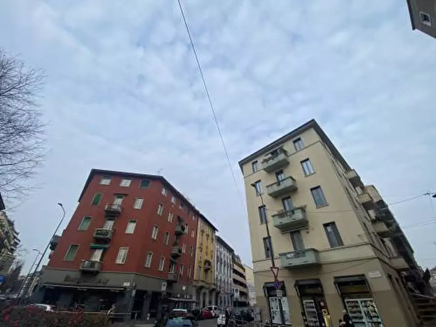 Immagine 6 di Locale commerciale in affitto  in Piazza Tito Minniti a Milano