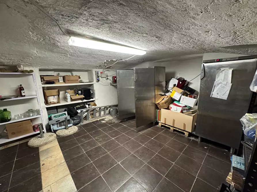 Immagine 8 di Negozio in affitto  in Via Della Moscova a Milano