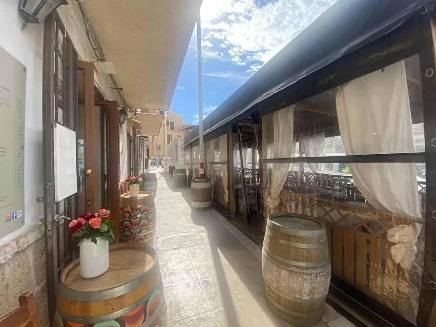 Immagine 5 di Attività commerciale in affitto  in Piazza Marina Di Sferracavallo a Palermo