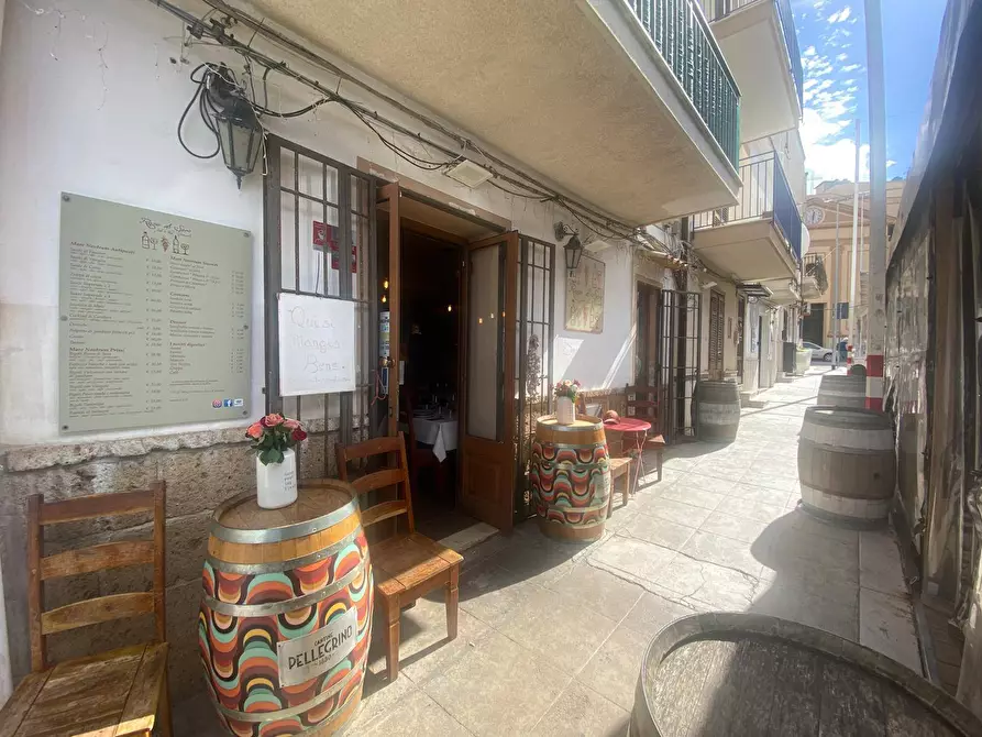 Immagine 6 di Attività commerciale in affitto  in Piazza Marina Di Sferracavallo a Palermo