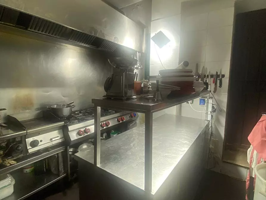 Immagine 16 di Attività commerciale in affitto  in Piazza Marina Di Sferracavallo a Palermo