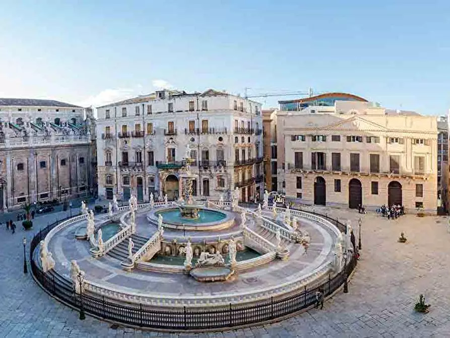 Immagine 13 di Attività commerciale in affitto  in Via Teatro Santa Cecilia a Palermo